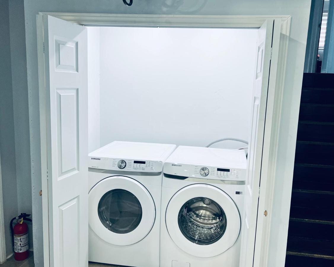 Furnished Family Home Near Toronto - Great Location Game Room - Backyard - Parking & Self Checkin Pickering Ngoại thất bức ảnh